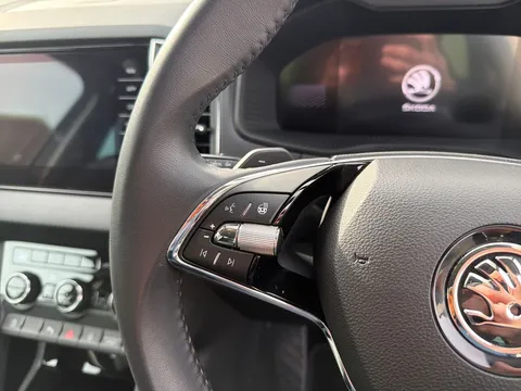 DW23FTO Škoda Karoq 1.5 TSI SE L 5dr DSG Thumbnail #16