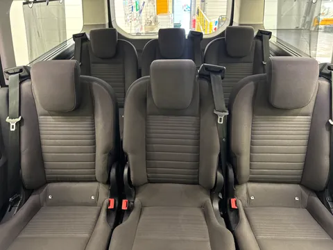 YR23JFE Ford Tourneo Custom 2.0 EcoBlue 130ps L/R 8 Seater Titanium Auto Thumbnail #17
