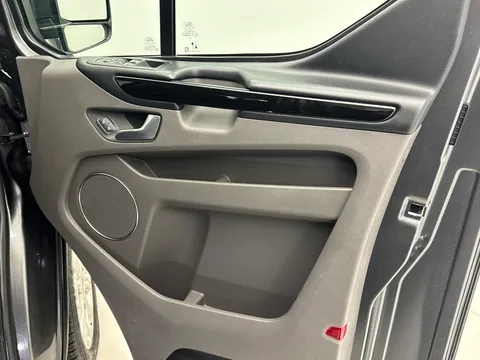 YR23JFE Ford Tourneo Custom 2.0 EcoBlue 130ps L/R 8 Seater Titanium Auto Thumbnail #18