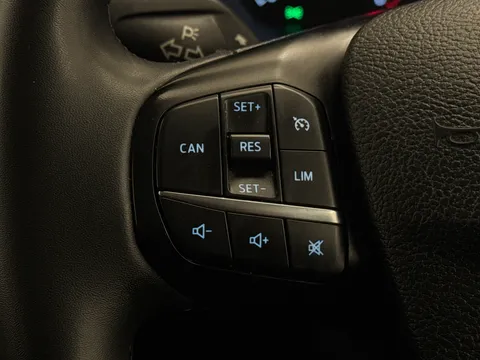 YR23JFE Ford Tourneo Custom 2.0 EcoBlue 130ps L/R 8 Seater Titanium Auto Thumbnail #21