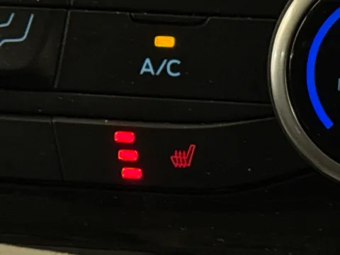 YR23JFE Ford Tourneo Custom 2.0 EcoBlue 130ps L/R 8 Seater Titanium Auto Thumbnail #28