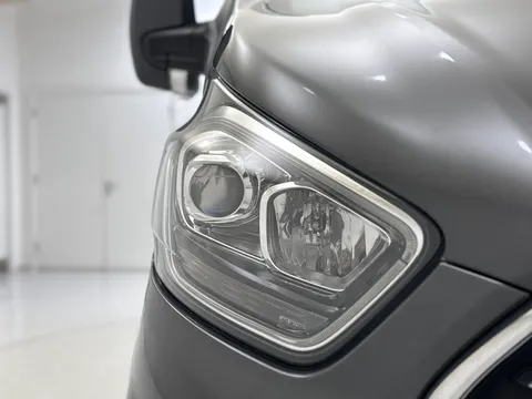 YR23JFE Ford Tourneo Custom 2.0 EcoBlue 130ps L/R 8 Seater Titanium Auto Thumbnail #34