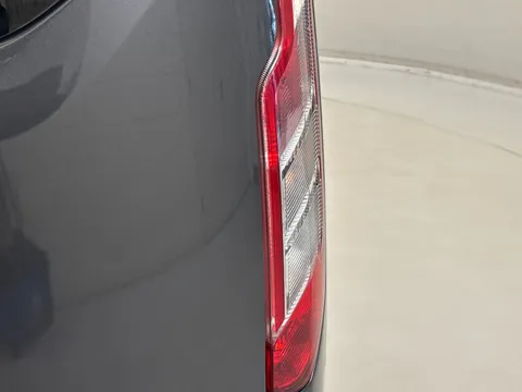 YR23JFE Ford Tourneo Custom 2.0 EcoBlue 130ps L/R 8 Seater Titanium Auto Thumbnail #35