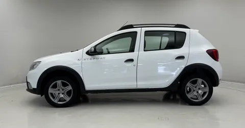 DU69MHL Dacia Sandero Stepway 0.9 TCe Essential 5dr Thumbnail #4