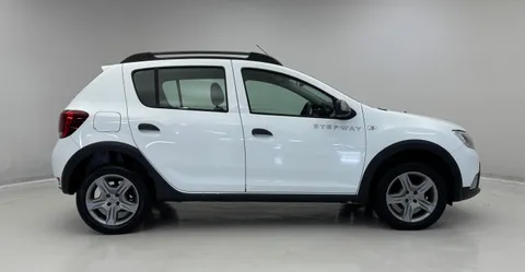 DU69MHL Dacia Sandero Stepway 0.9 TCe Essential 5dr Thumbnail #5