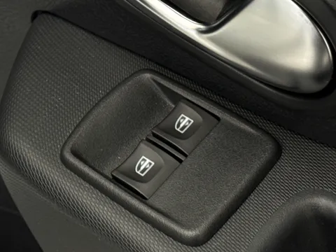 DU69MHL Dacia Sandero Stepway 0.9 TCe Essential 5dr Thumbnail #18