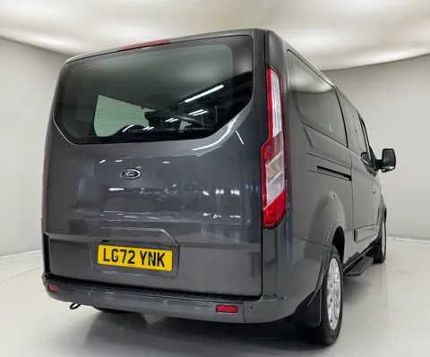 LG72YNK Ford Tourneo Custom 2.0 EcoBlue Hybrid 130ps L/R 8 Seater Titanium Thumbnail #6