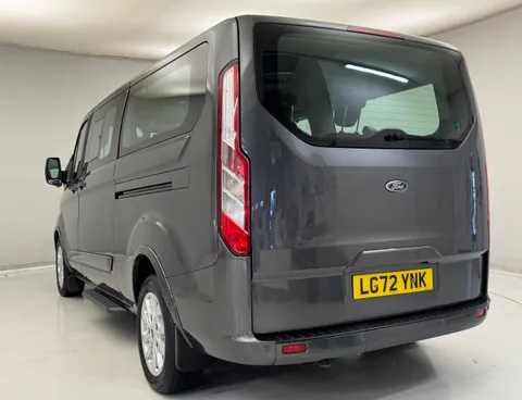 LG72YNK Ford Tourneo Custom 2.0 EcoBlue Hybrid 130ps L/R 8 Seater Titanium Thumbnail #8