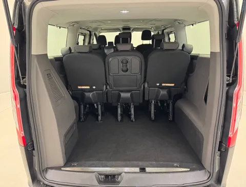 LG72YNK Ford Tourneo Custom 2.0 EcoBlue Hybrid 130ps L/R 8 Seater Titanium Thumbnail #9