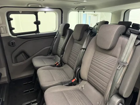 LG72YNK Ford Tourneo Custom 2.0 EcoBlue Hybrid 130ps L/R 8 Seater Titanium Thumbnail #10