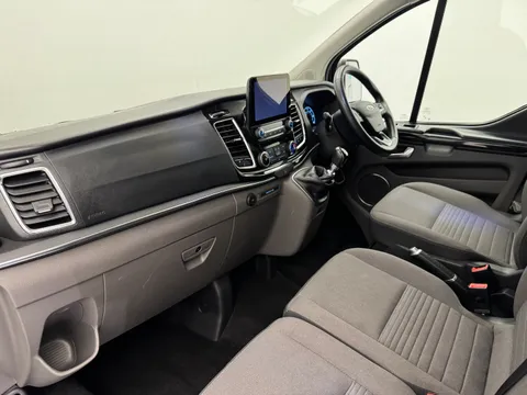 LG72YNK Ford Tourneo Custom 2.0 EcoBlue Hybrid 130ps L/R 8 Seater Titanium Thumbnail #13