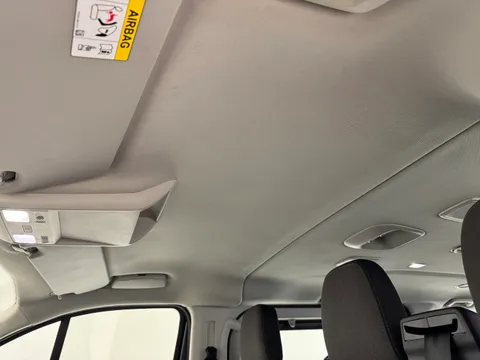 LG72YNK Ford Tourneo Custom 2.0 EcoBlue Hybrid 130ps L/R 8 Seater Titanium Thumbnail #15