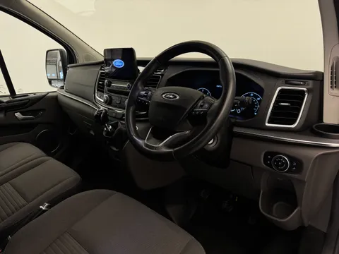 LG72YNK Ford Tourneo Custom 2.0 EcoBlue Hybrid 130ps L/R 8 Seater Titanium Thumbnail #19