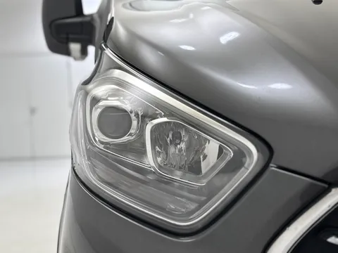 LG72YNK Ford Tourneo Custom 2.0 EcoBlue Hybrid 130ps L/R 8 Seater Titanium Thumbnail #31