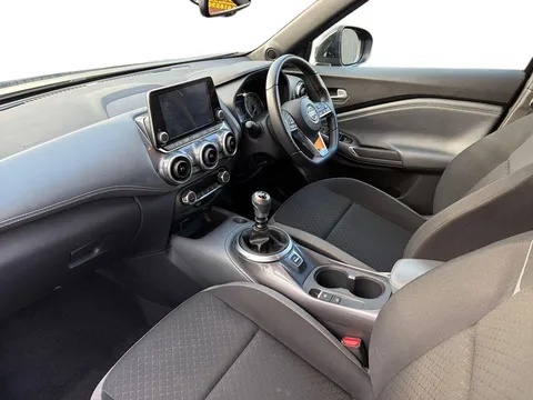 DG22FGN Nissan Juke 1.0 DiG-T 114 N-Connecta 5dr Thumbnail #11