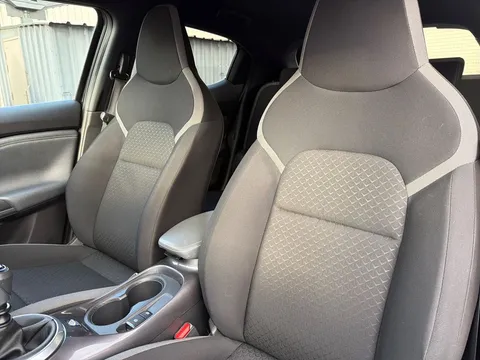 DG22FGN Nissan Juke 1.0 DiG-T 114 N-Connecta 5dr Thumbnail #17