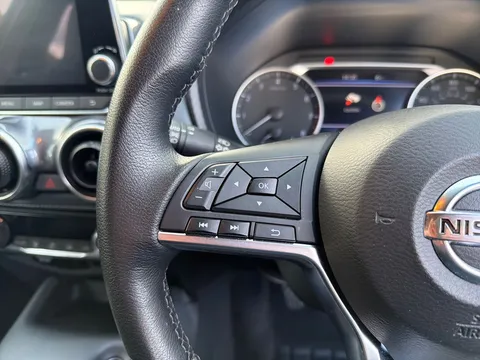 DG22FGN Nissan Juke 1.0 DiG-T 114 N-Connecta 5dr Thumbnail #25