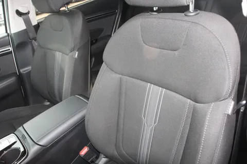 EK71SBV Hyundai Tucson 1.6 TGDi Hybrid 230 Premium 5dr 2WD Auto Thumbnail #8