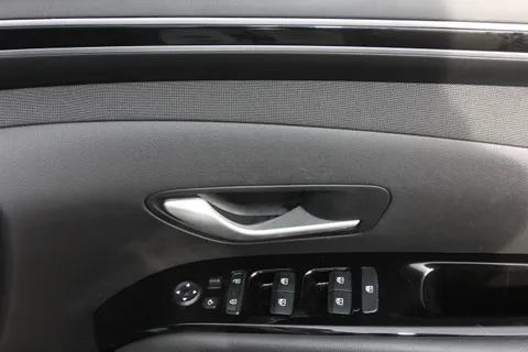 EK71SBV Hyundai Tucson 1.6 TGDi Hybrid 230 Premium 5dr 2WD Auto Thumbnail #15