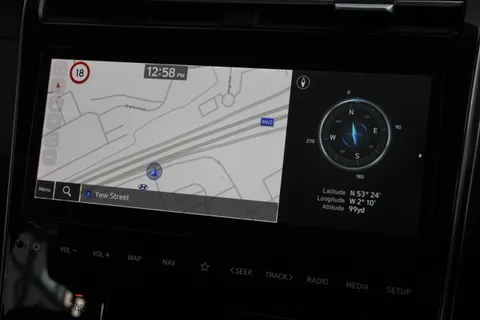 EK71SBV Hyundai Tucson 1.6 TGDi Hybrid 230 Premium 5dr 2WD Auto Thumbnail #28