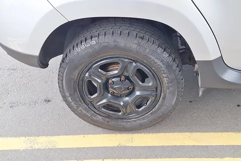 4 of 40 for Dacia Duster 1.6 SCe 115 Air 5dr