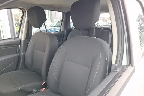 31 of 40 for Dacia Duster 1.6 SCe 115 Air 5dr