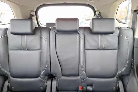 WT18WDF Mitsubishi Outlander 2.2 DI-D 4 5dr Auto Thumbnail #11