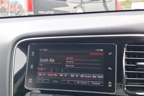 WT18WDF Mitsubishi Outlander 2.2 DI-D 4 5dr Auto Thumbnail #34