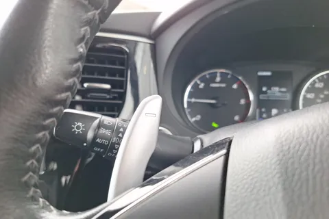 WT18WDF Mitsubishi Outlander 2.2 DI-D 4 5dr Auto Thumbnail #31