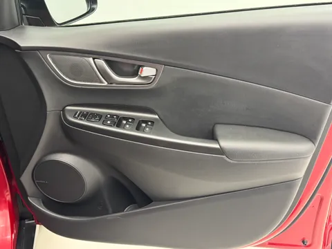 22 of 36 for Hyundai Kona 150kW Premium SE 64kWh 5dr Auto
