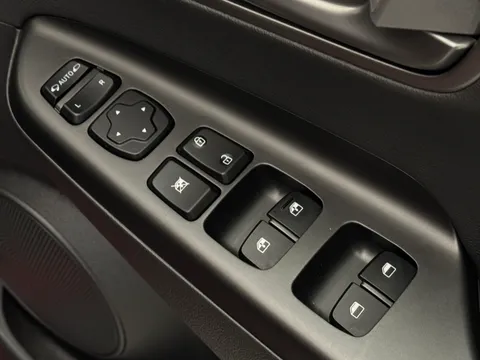 23 of 36 for Hyundai Kona 150kW Premium SE 64kWh 5dr Auto