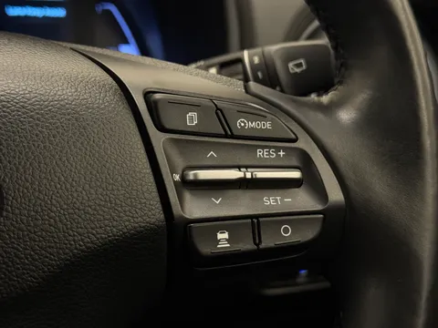 14 of 36 for Hyundai Kona 150kW Premium SE 64kWh 5dr Auto