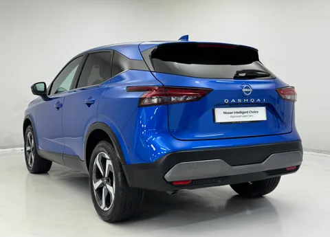 DV72GZN Nissan Qashqai 1.3 DiG-T MH N-Connecta 5dr Thumbnail #10