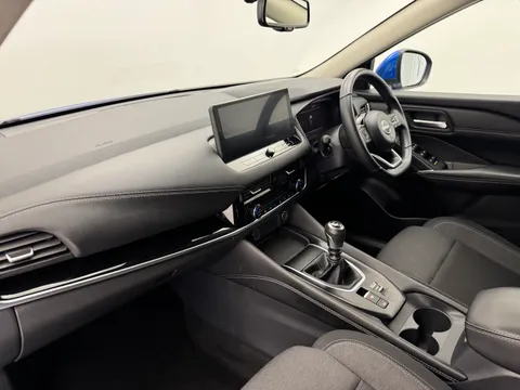 DV72GZN Nissan Qashqai 1.3 DiG-T MH N-Connecta 5dr Thumbnail #14