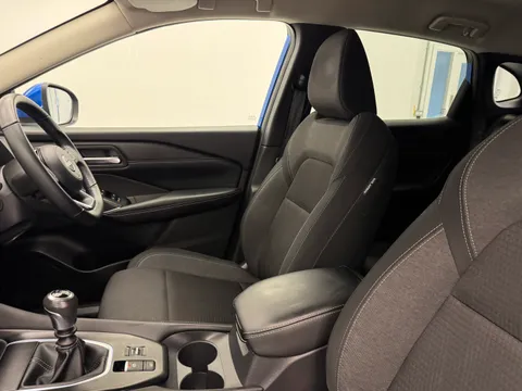 DV72GZN Nissan Qashqai 1.3 DiG-T MH N-Connecta 5dr Thumbnail #15