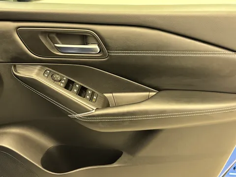 DV72GZN Nissan Qashqai 1.3 DiG-T MH N-Connecta 5dr Thumbnail #21