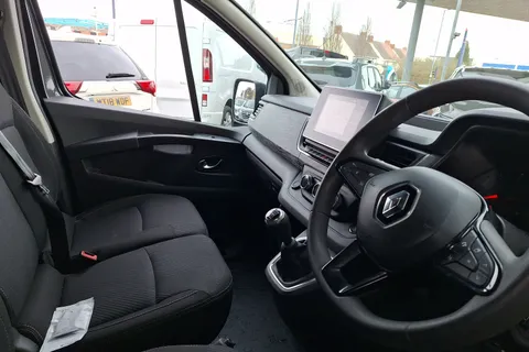 DY73GNU Renault Trafic LL30 Blue dCi 150 Sport+ Van Thumbnail #13