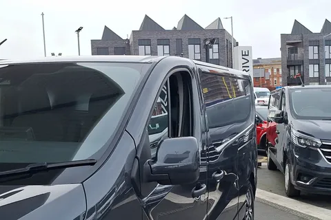 DY73GNU Renault Trafic LL30 Blue dCi 150 Sport+ Van Thumbnail #24