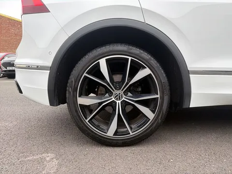 FM23ODN Volkswagen Tiguan 1.5 TSI 150 R-Line 5dr DSG Thumbnail #5