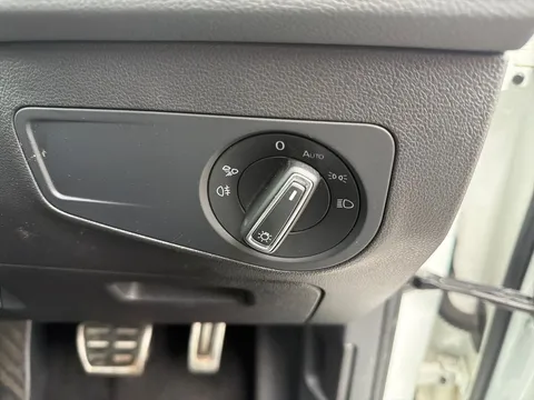 FM23ODN Volkswagen Tiguan 1.5 TSI 150 R-Line 5dr DSG Thumbnail #14