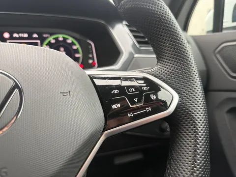 FM23ODN Volkswagen Tiguan 1.5 TSI 150 R-Line 5dr DSG Thumbnail #15