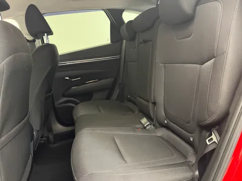 DL22CVM Hyundai Tucson 1.6 TGDi SE Connect 5dr 2WD Thumbnail #16