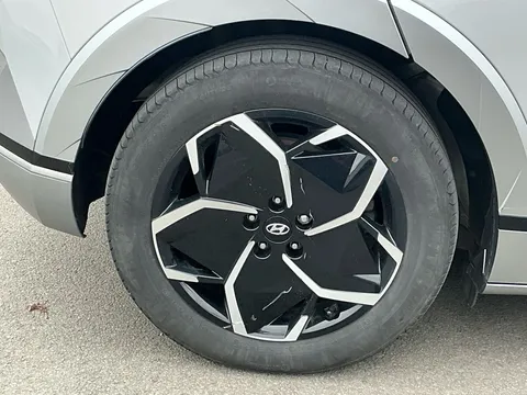 4 of 27 for Hyundai Ioniq 5 168kW Premium 77 kWh 5dr Auto - ZERO DEPOSIT FINANCE & CASHBACK AVAILABLE