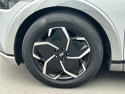 15 of 27 for Hyundai Ioniq 5 168kW Premium 77 kWh 5dr Auto - ZERO DEPOSIT FINANCE & CASHBACK AVAILABLE