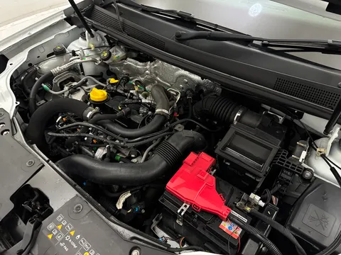 25 of 29 for Dacia Duster 1.0 TCe 100 Bi-Fuel Essential 5dr