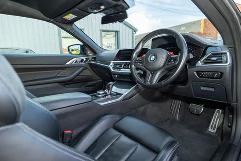 YGZ3040 BMW M4 M4 xDrive Competition M 2dr Step Auto Thumbnail #31