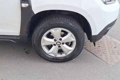 BN70MKX Dacia Duster 1.0 TCe 100 Comfort 5dr Thumbnail #5