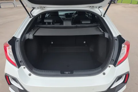 13 of 31 for Honda Civic 1.6 i-DTEC EX 5dr