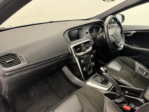 BU67RDY Volvo V40 T2 [122] R DESIGN Nav Plus 5dr Thumbnail #10