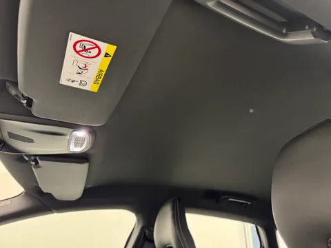 BU67RDY Volvo V40 T2 [122] R DESIGN Nav Plus 5dr Thumbnail #14